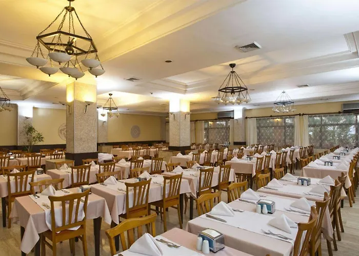 度假村 苏拉尔花园酒店