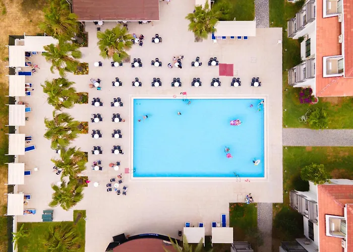 Semesteranläggning (resort) Sural Garden