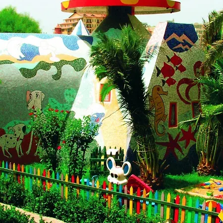 Sural Garden אתר נופש 3*